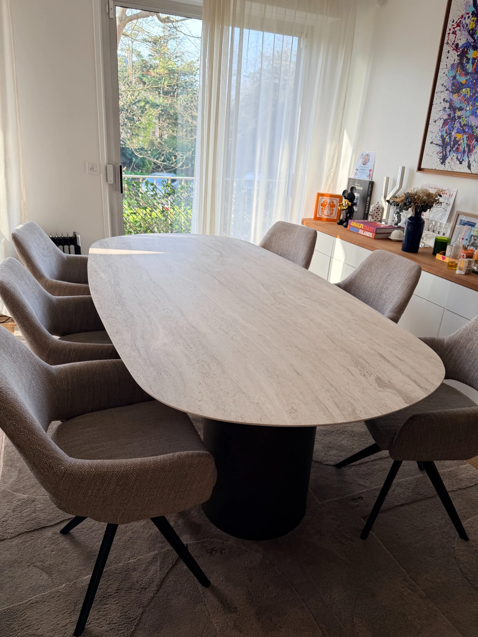 Tafel Atlas met tonvormig blad, keramiek Travertin Prestige