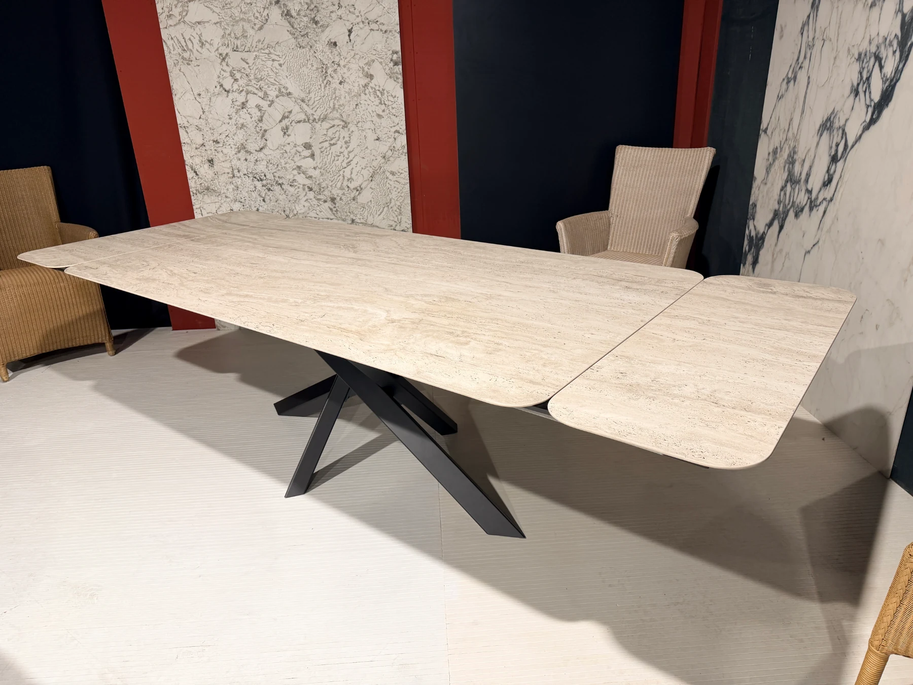 Table en céramique extensible COLOMBUS avec rallonges, fabriquée en France