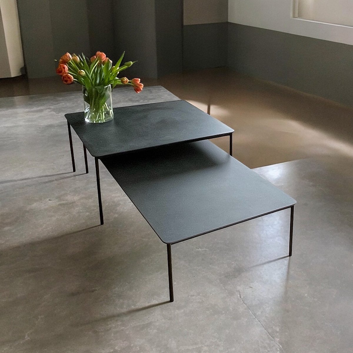 Table céramique COLOMBUS — Tables basses Katerina · acier laqué noir
